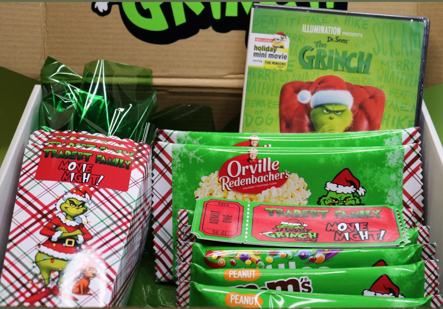 Grinch Family Movie Night Gift Box – Fun & Festive Holiday Bundle for Cozy Movie Evenings, Perfect as Gifts and Decorations