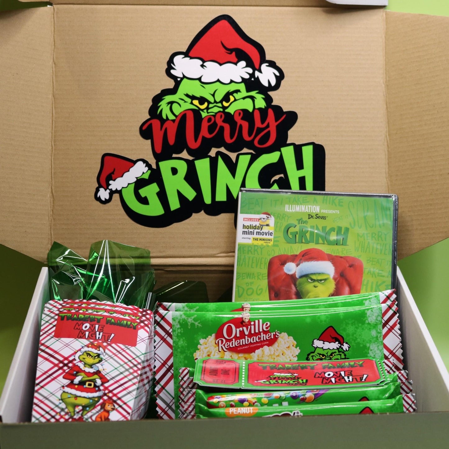 Grinch Family Movie Night Gift Box – Fun & Festive Holiday Bundle for Cozy Movie Evenings, Perfect as Gifts and Decorations